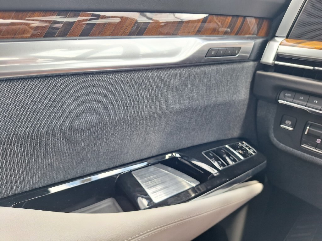 New 2026 Cadillac Escalade Platinum Luxury AWD/4WD image 23