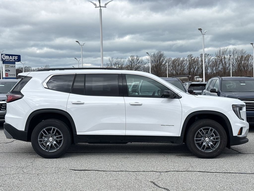 Used 2025 GMC Acadia Elevation image 9
