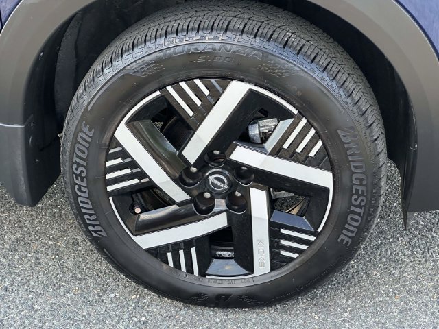Used 2026 Nissan Kicks SV FWD image 10