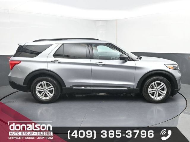 Used 2023 Ford Explorer XLT RWD image 2