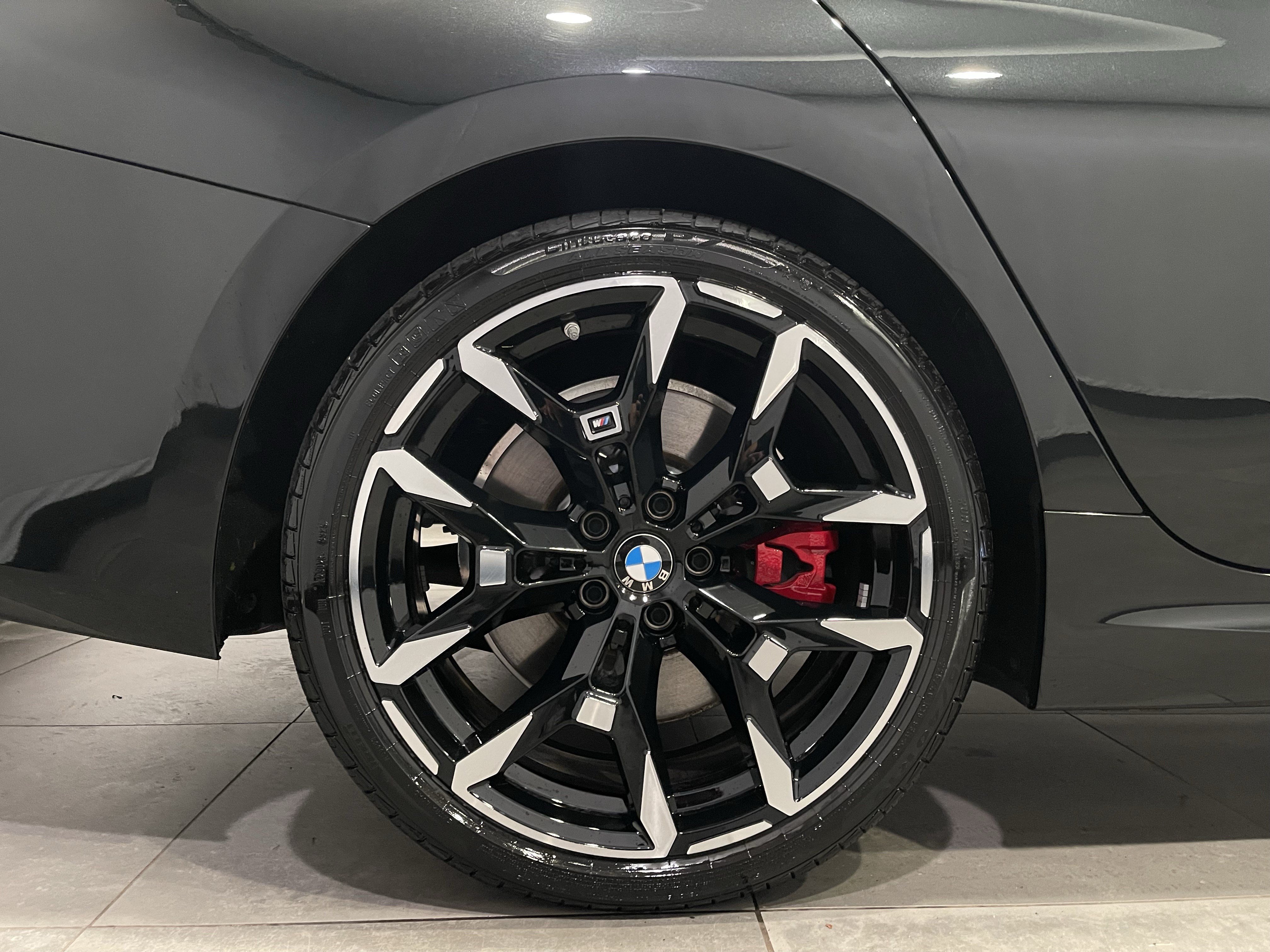 Used 2026 BMW 330i xDrive Sedan w/ M Sport Package AWD/4WD image 9