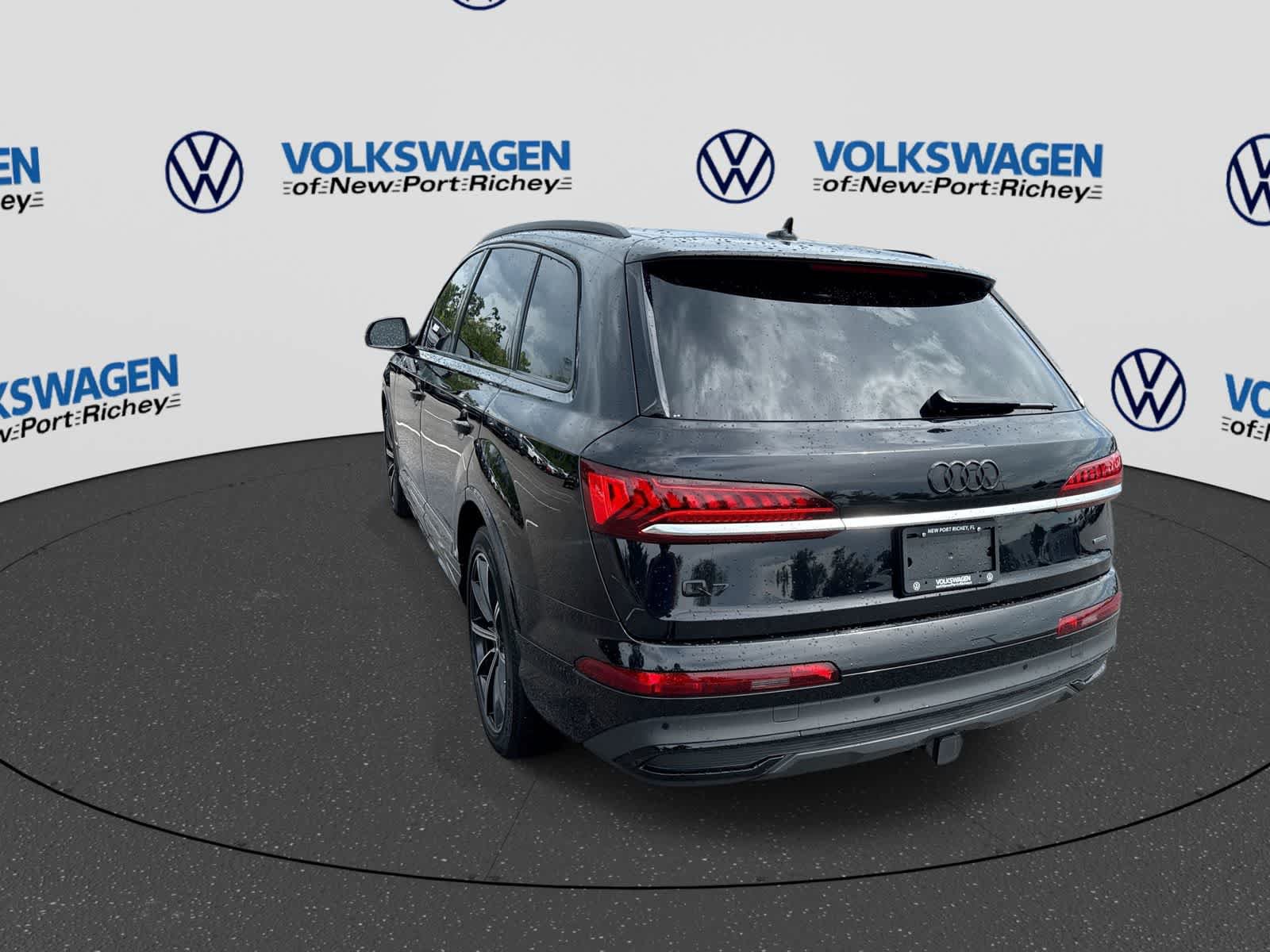 Used 2021 Audi Q7 3.0T Prestige w/ Prestige Package AWD/4WD image 12