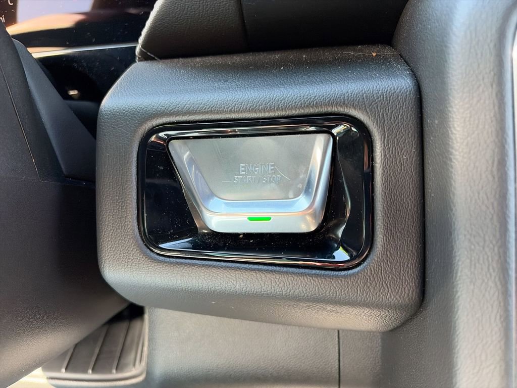 Certified 2025 GMC Yukon Denali image 17