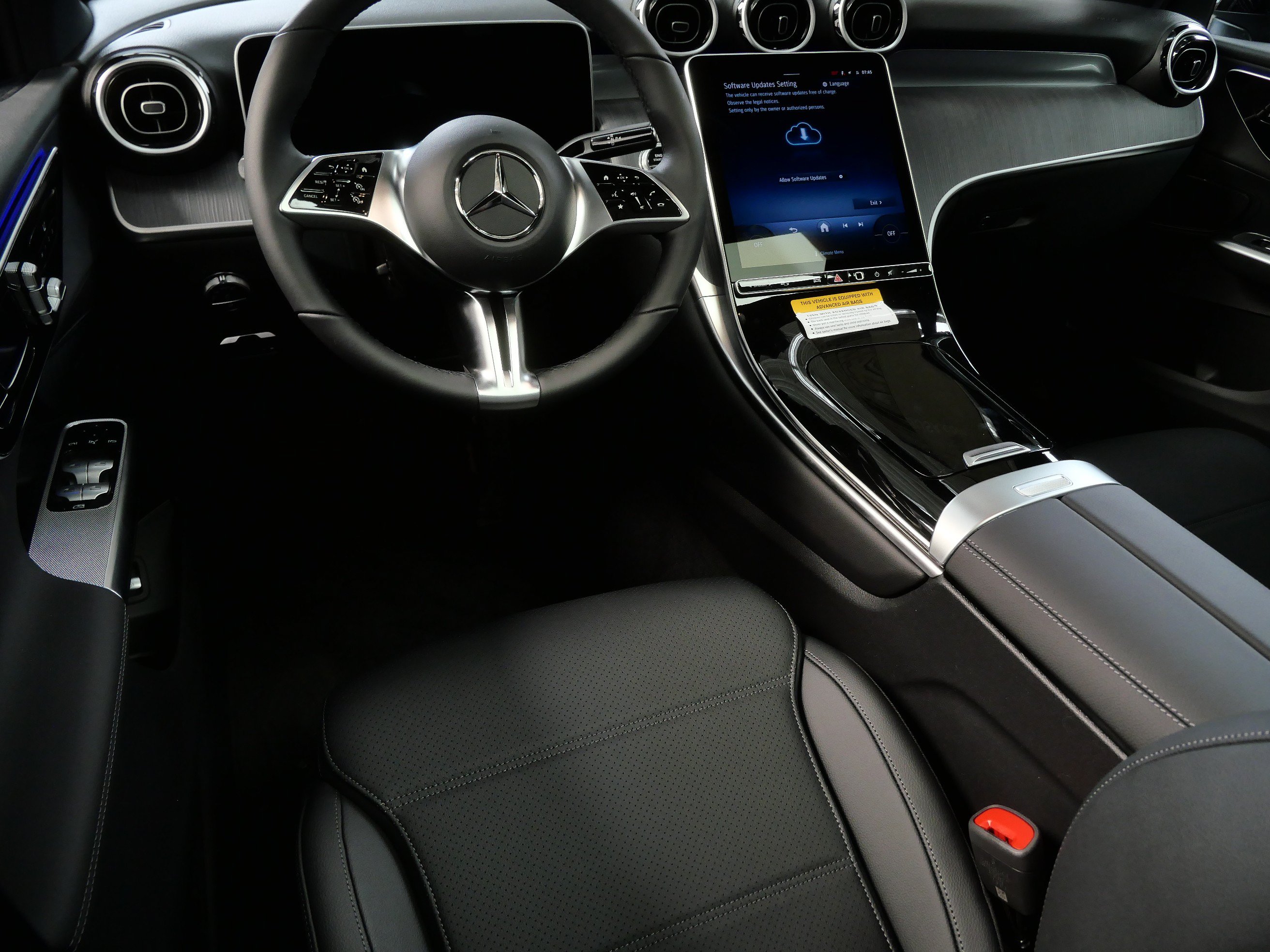 New 2026 Mercedes-Benz GLC 300 4MATIC image 2