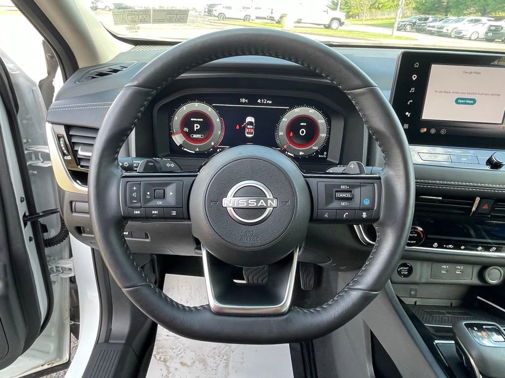 Used 2024 Nissan Rogue SL image 30