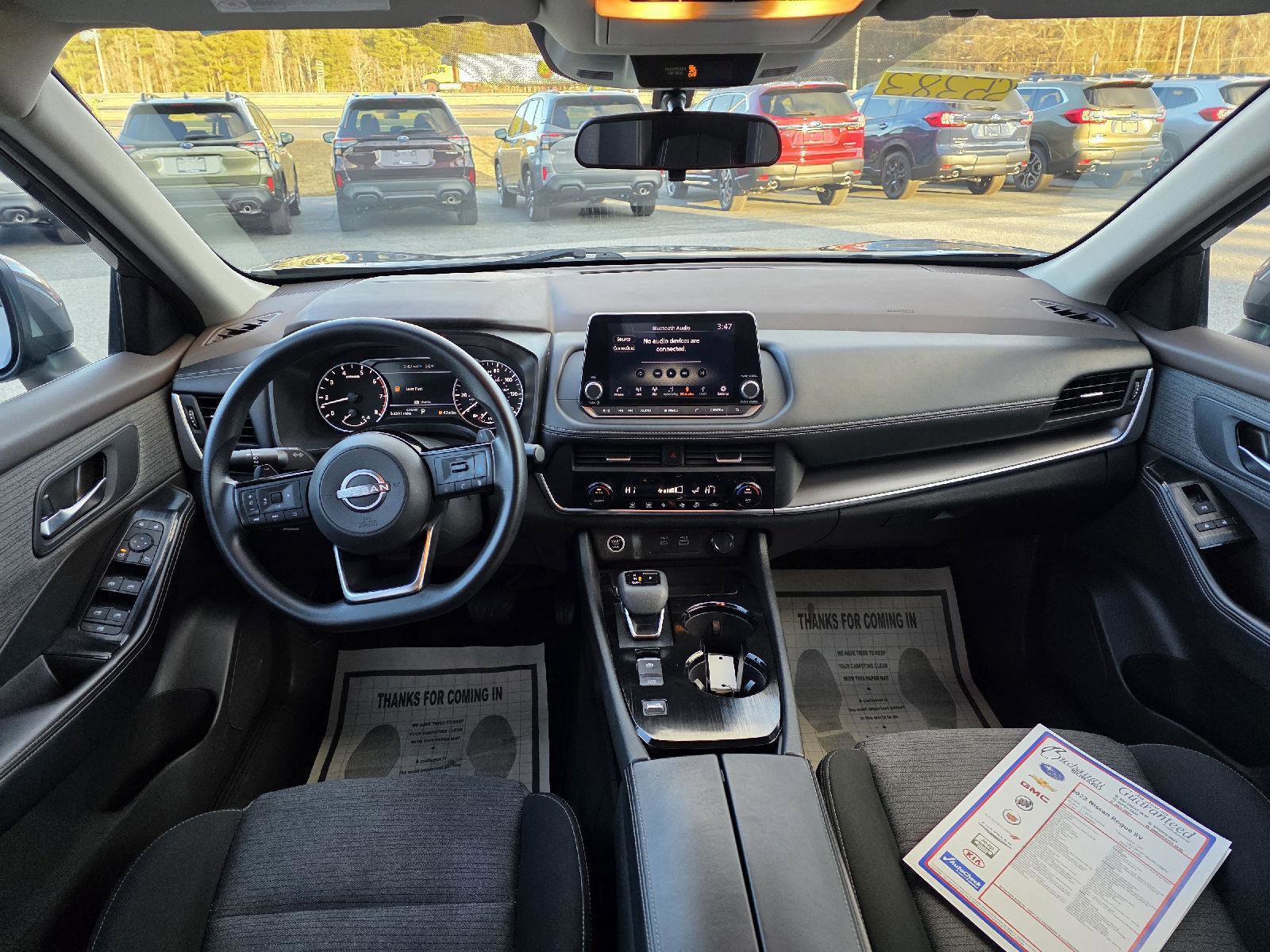 Used 2023 Nissan Rogue SV image 14