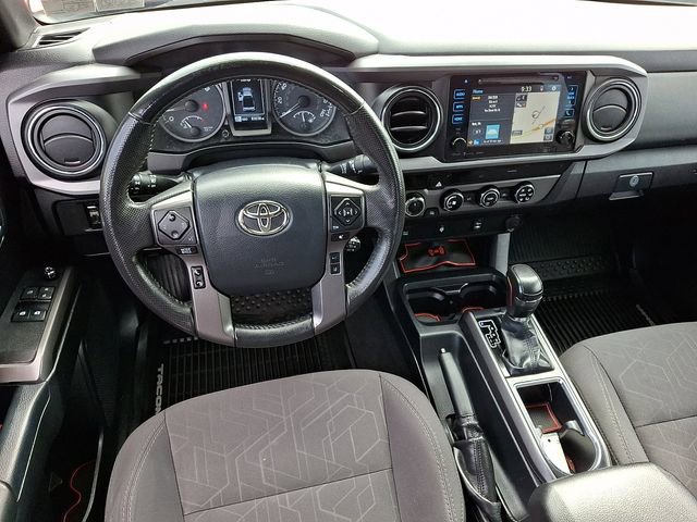 Used 2018 Toyota Tacoma TRD Off-Road AWD/4WD image 2