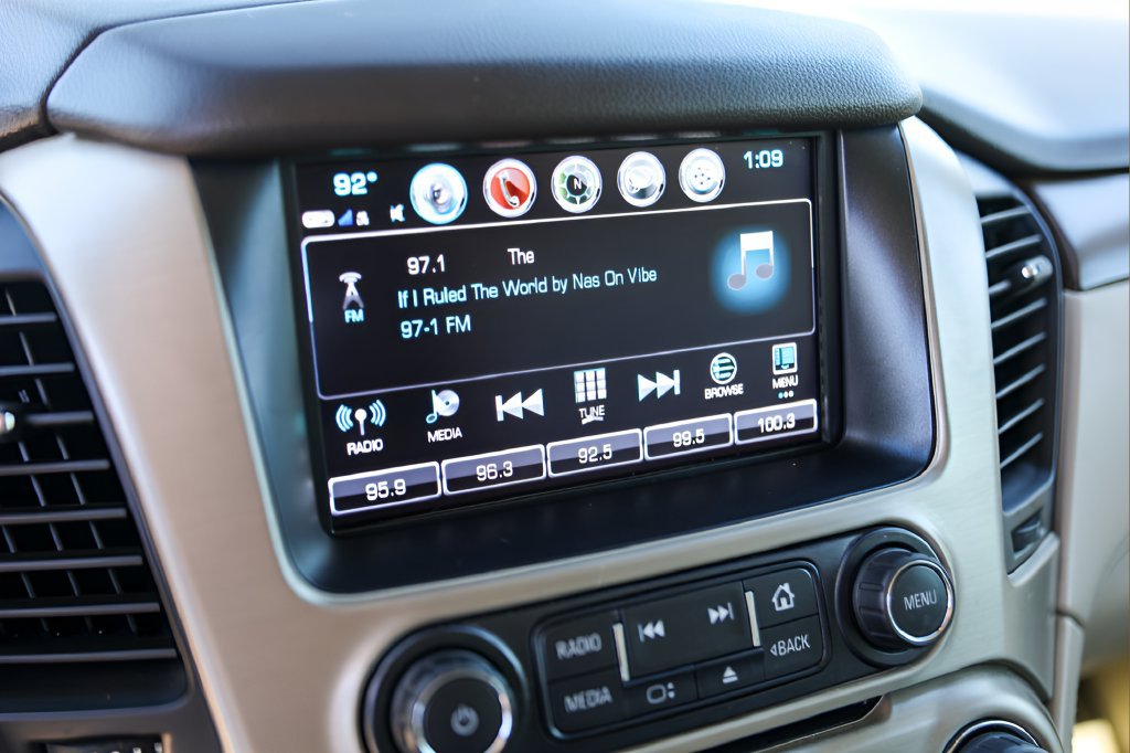 Used 2019 GMC Yukon Denali w/ Open Road Package RWD image 16