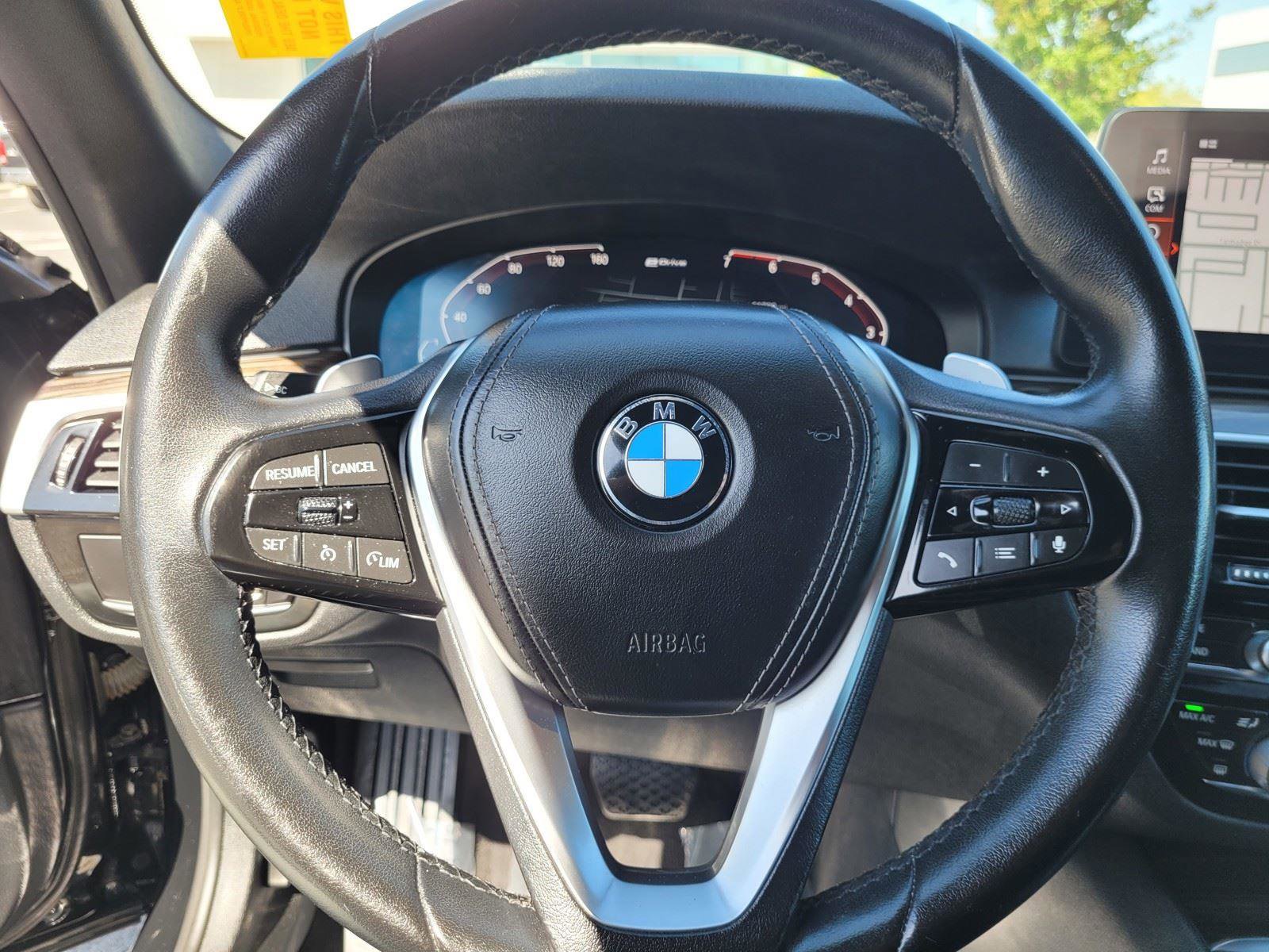 Used 2021 BMW 530e w/ Parking Assistance Package RWD image 34