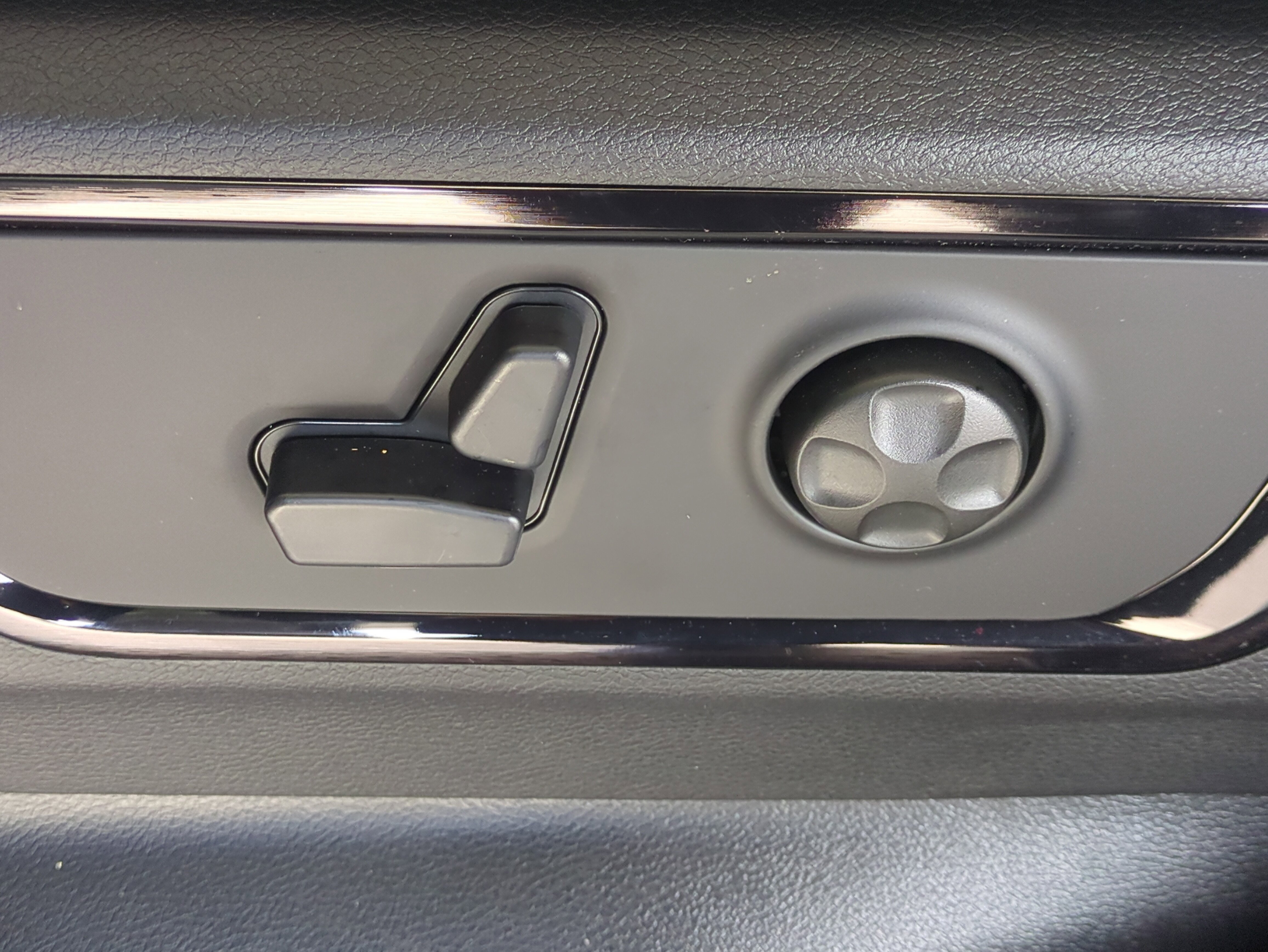 New 2026 RAM 1500 Limited w/ Bed Utility Group image 20