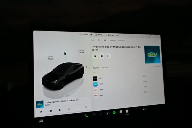Used 2022 Tesla Model Y Long Range AWD/4WD image 28