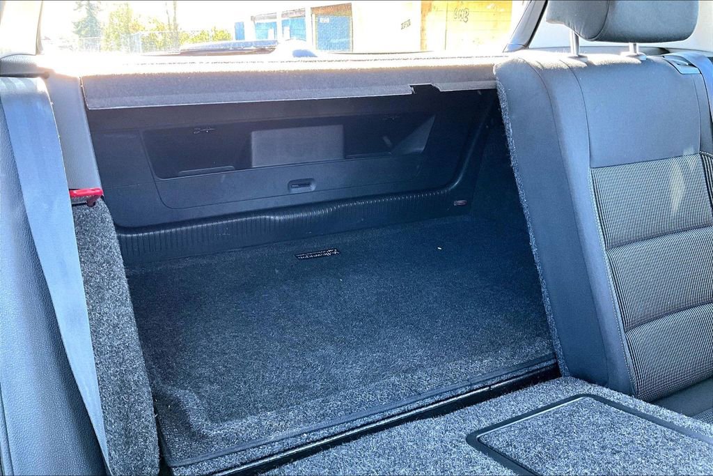 Used 2012 Volkswagen Golf 2-Door image 36