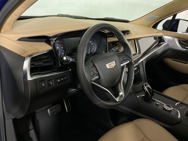 Used 2024 Cadillac XT6 Sport w/ Platinum Package image 16
