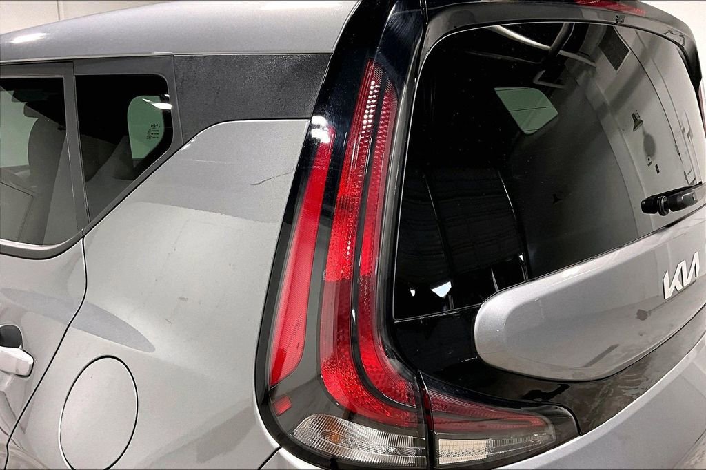 Used 2025 Kia Soul LX FWD image 39