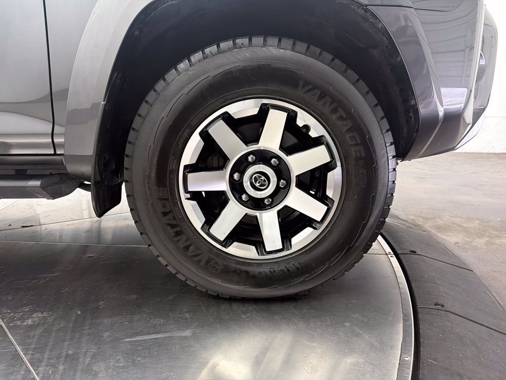 Used 2021 Toyota 4Runner TRD Off-Road Premium w/ Moonroof Package AWD/4WD image 9