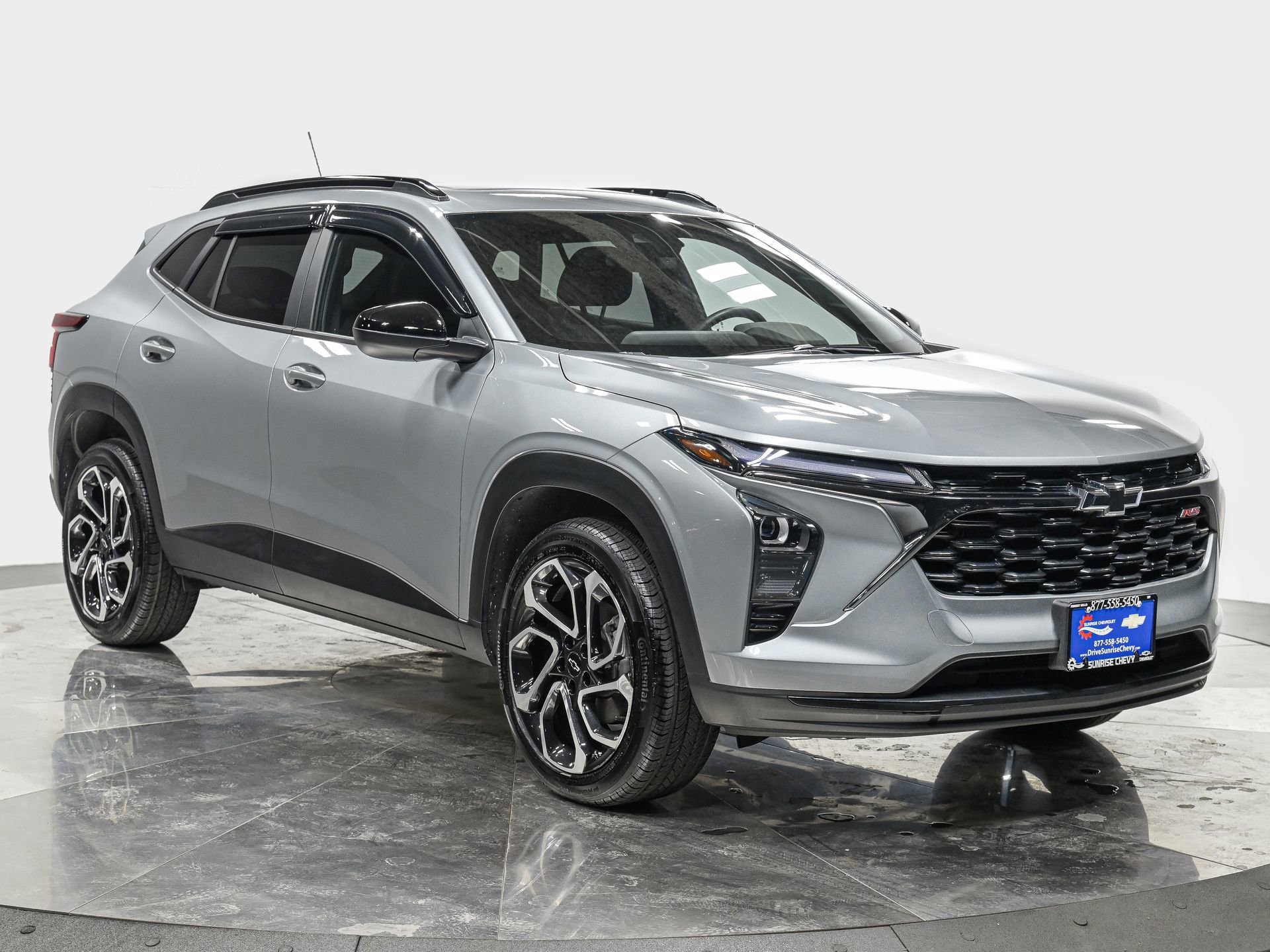 Used 2025 Chevrolet Trax RS w/ Sunroof Package image 9