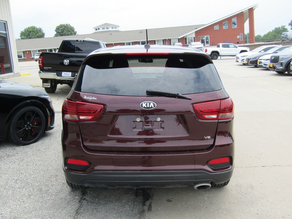 Used 2020 Kia Sorento FWD V6 image 4