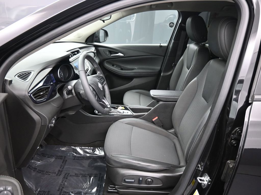 Used 2023 Buick Encore GX Select w/ Sport Touring Package image 18