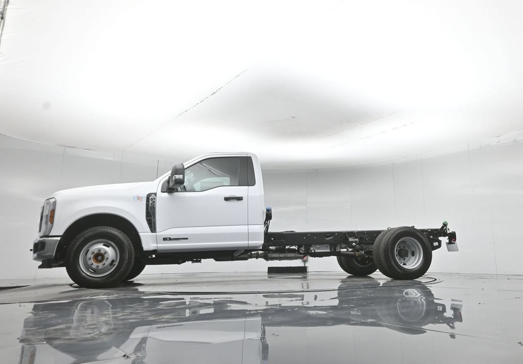 New 2026 Ford F350 XL w/ XL Chrome Package RWD image 45