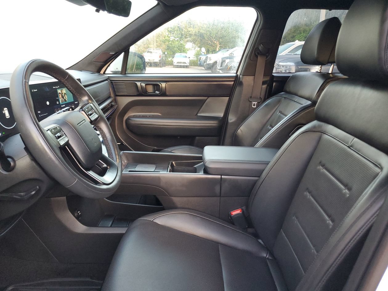 Used 2025 Hyundai Santa Fe Calligraphy FWD image 18