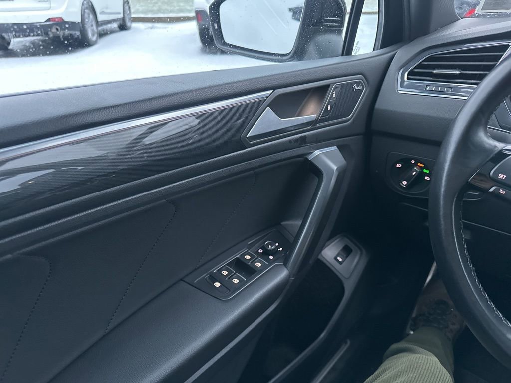 Used 2021 Volkswagen Tiguan SEL Premium R-Line w/ 3rd Row Seat Package image 20