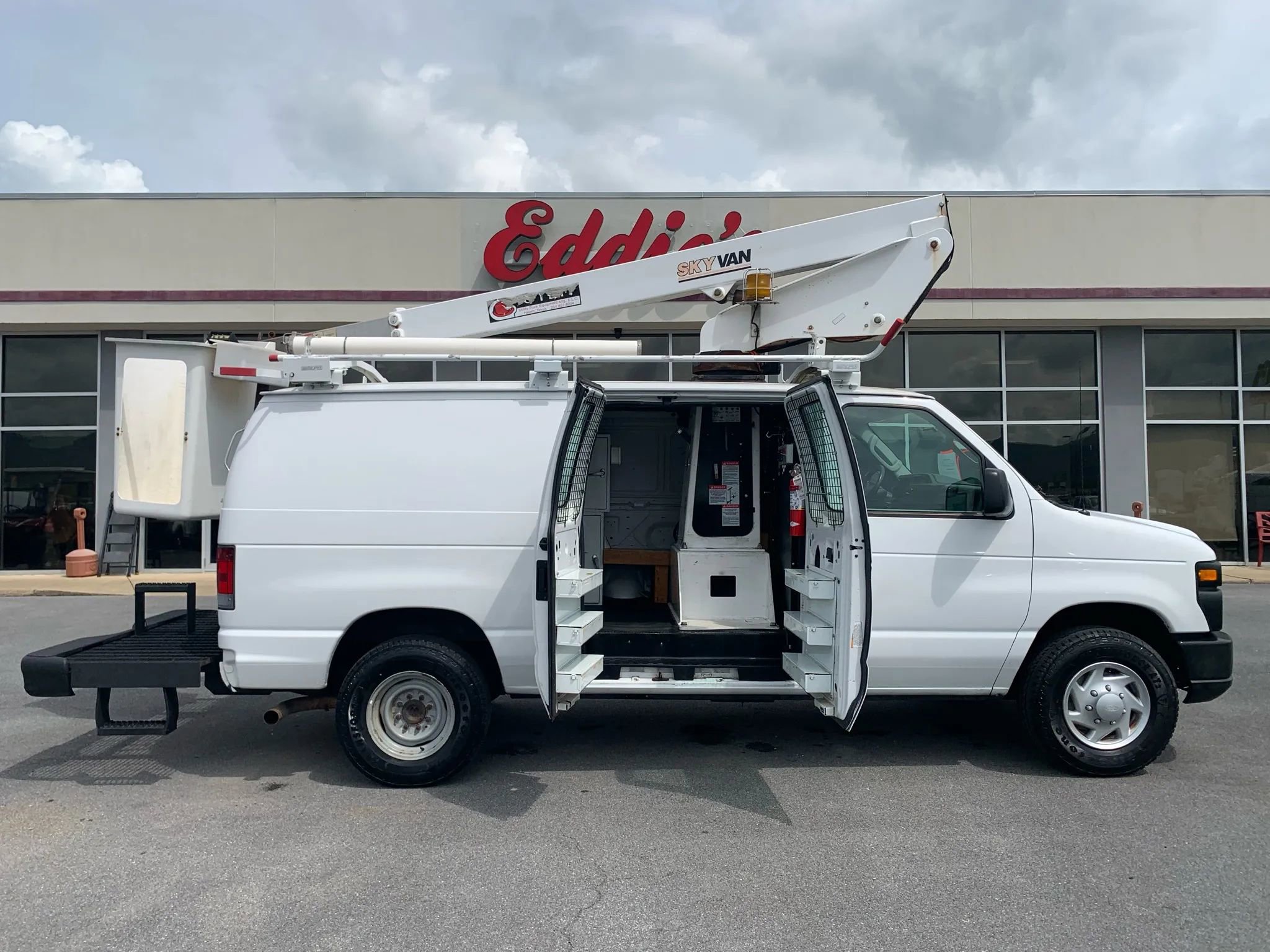 Used 2012 Ford E-350 and Econoline 350 Super Duty w/ Commercial Cargo Van Pkg RWD image 22