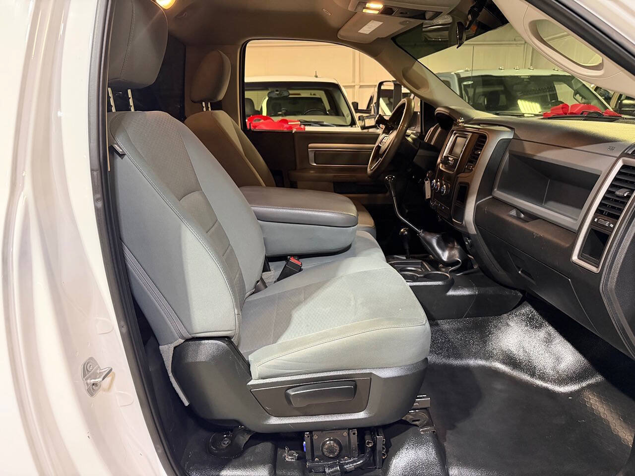 Used 2018 RAM 2500 Tradesman w/ Chrome Appearance Group AWD/4WD image 13