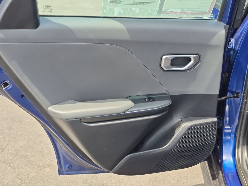 Used 2025 Kia K4 FWD image 27