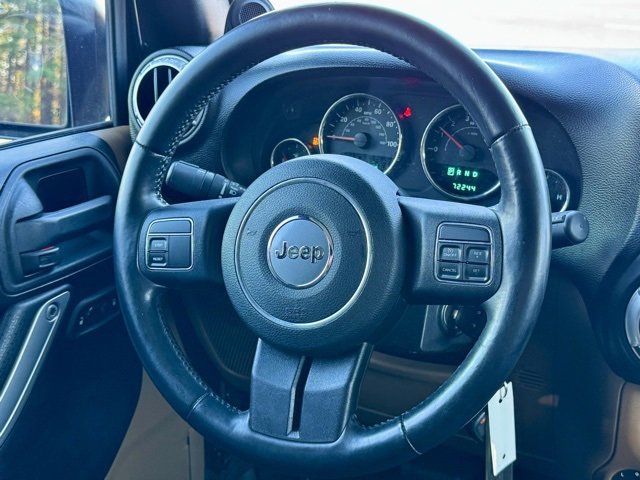 Used 2014 Jeep Wrangler Unlimited Sahara image 20