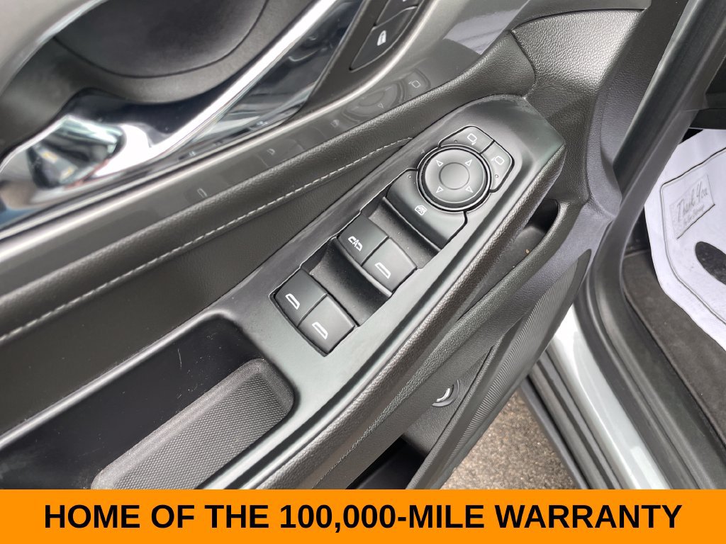 Used 2023 Chevrolet Traverse LT AWD/4WD image 13