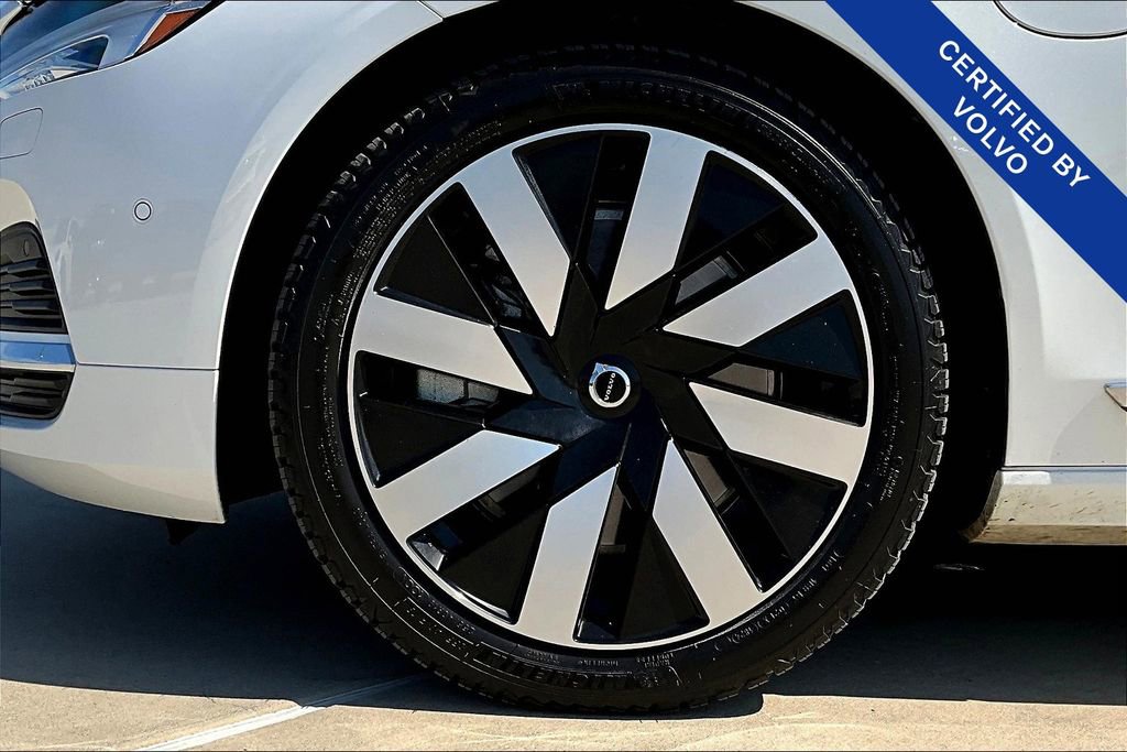 Certified 2024 Volvo S90 T8 Ultimate w/ Lounge Package image 11