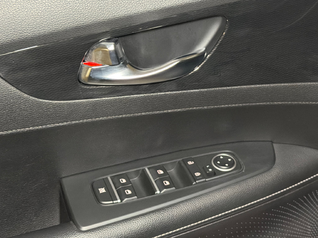 Certified 2021 Kia Forte GT-Line w/ GT-Line Premium Package FWD image 18