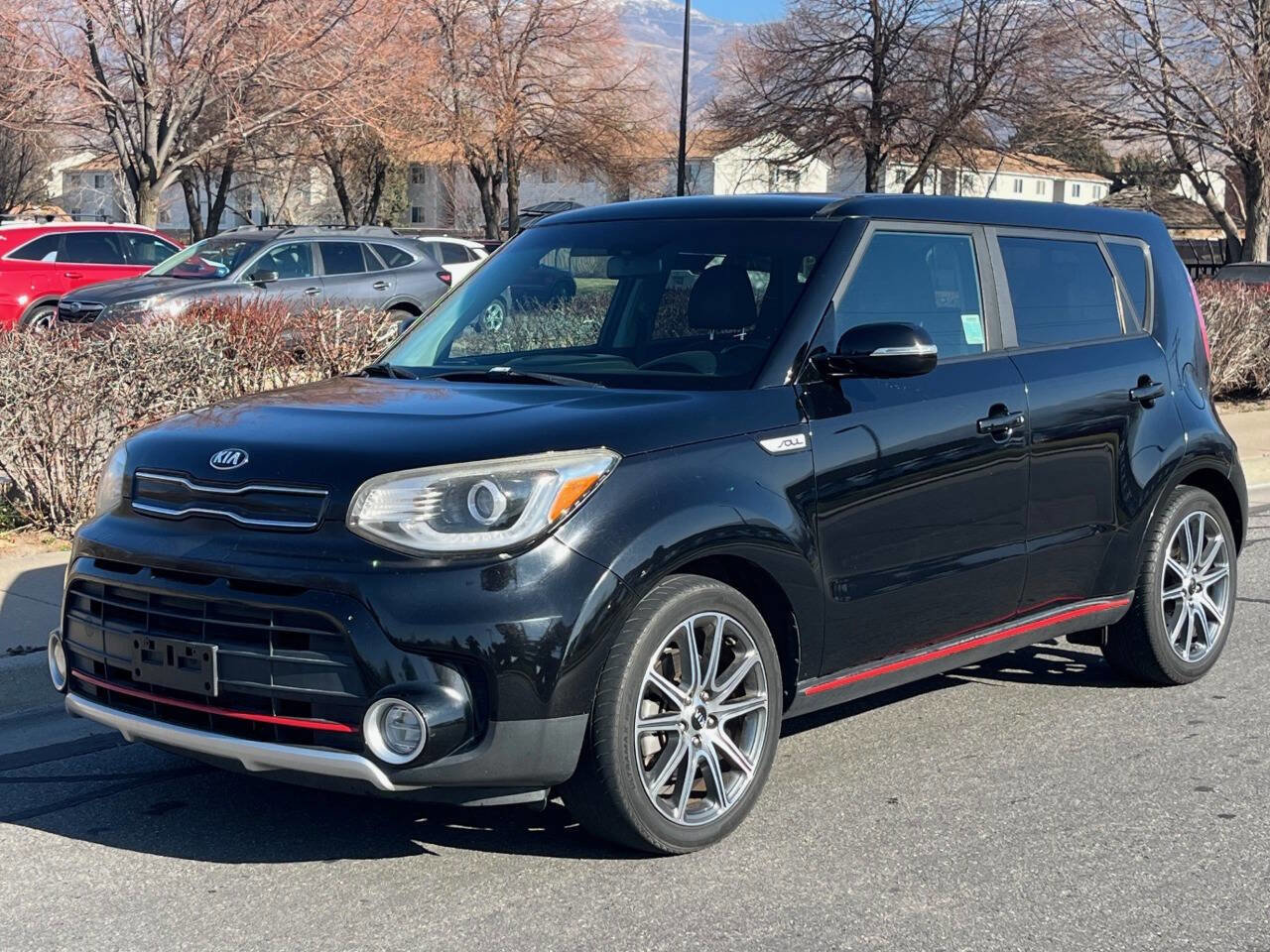 Used 2019 Kia Soul ! w/ Technology Package FWD image 1