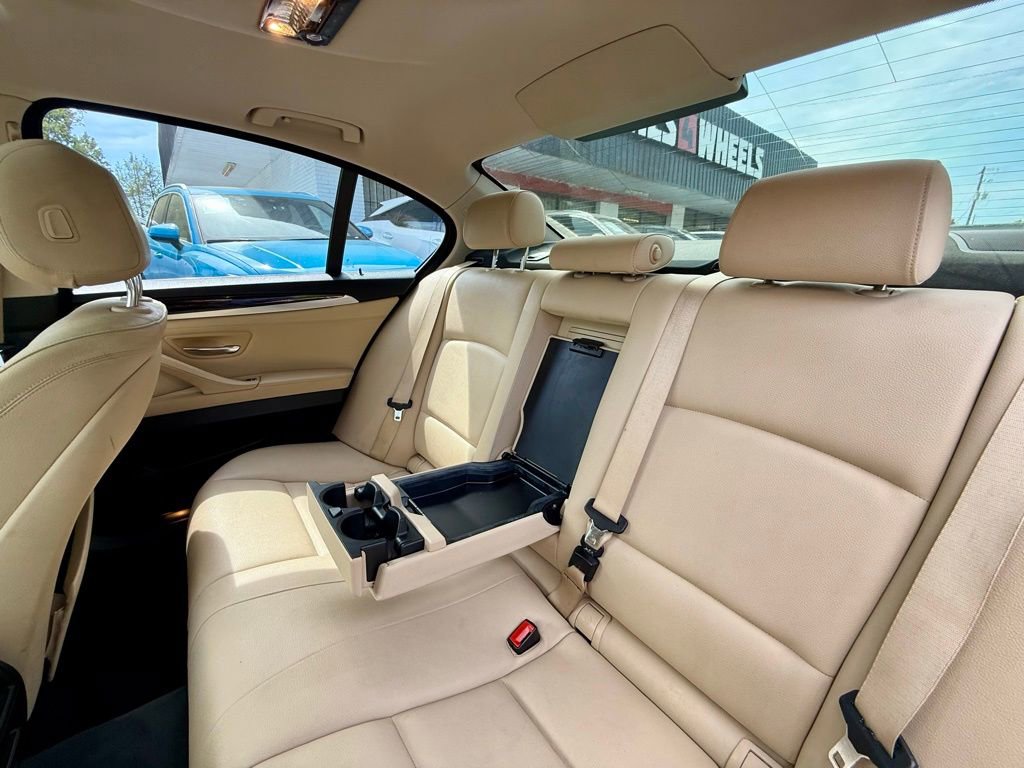 Used 2016 BMW 528i Sedan RWD image 33