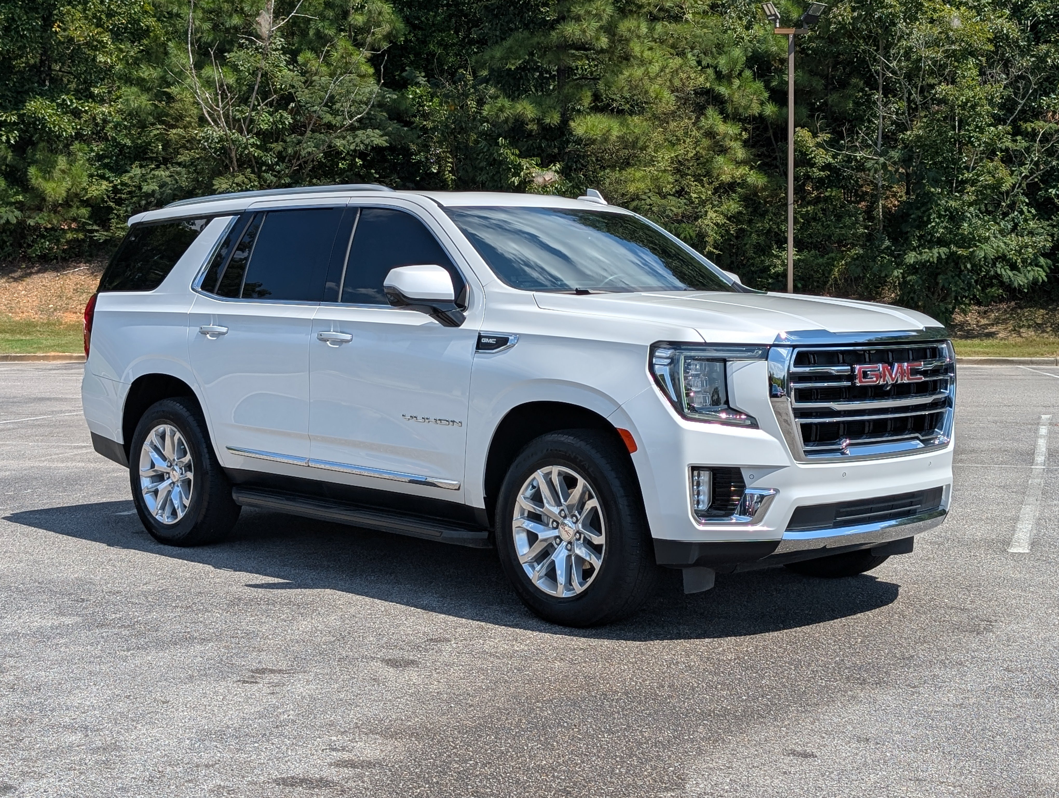 Used 2024 GMC Yukon SLT w/ SLT Premium Package RWD image 11