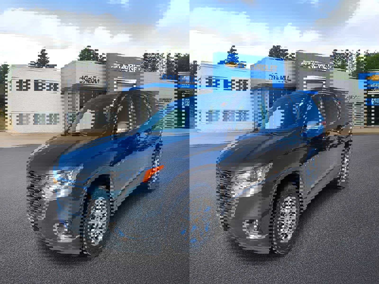 Used 2020 Chevrolet Traverse LT w/ Driver Confidence II Package image 1