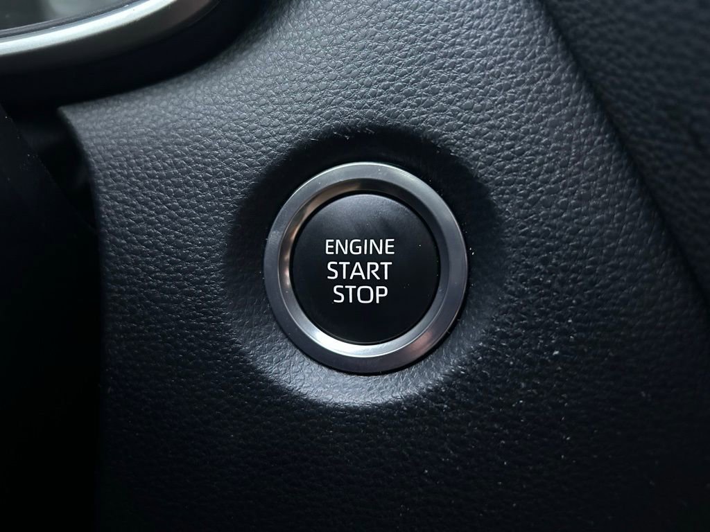 Used 2025 Toyota Corolla SE FWD image 26
