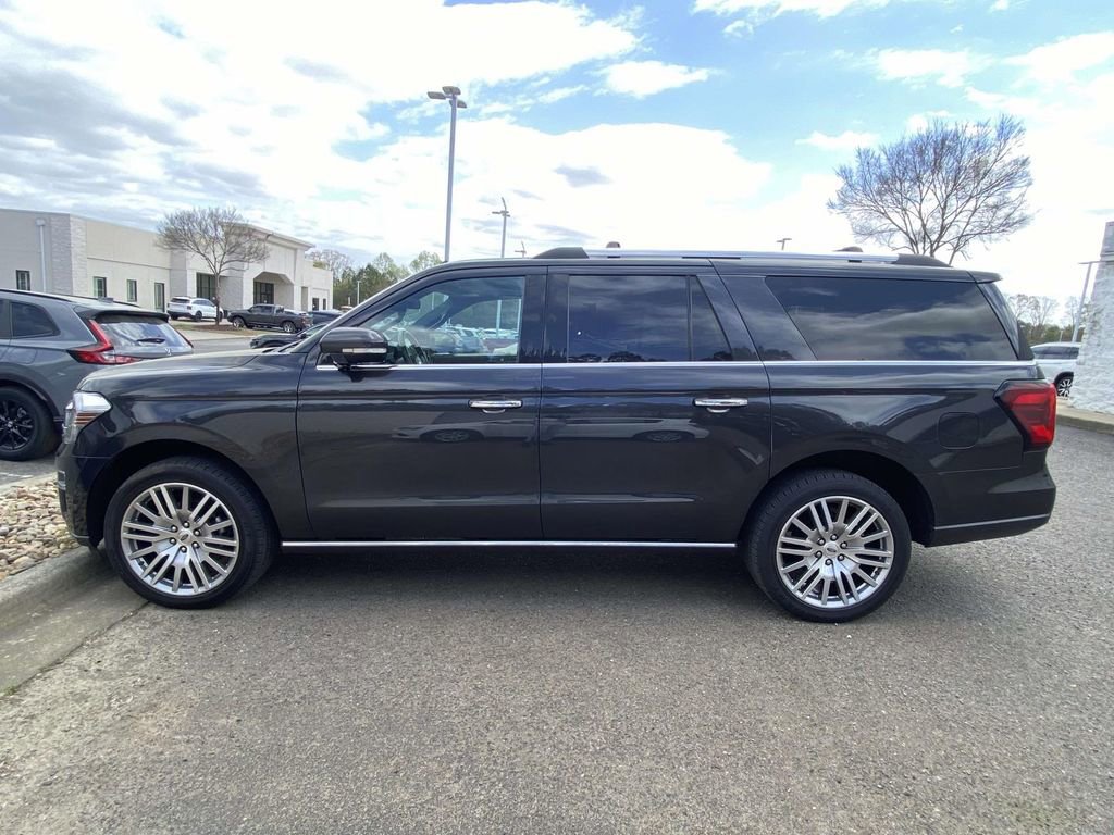 Used 2023 Ford Expedition Max Limited image 2