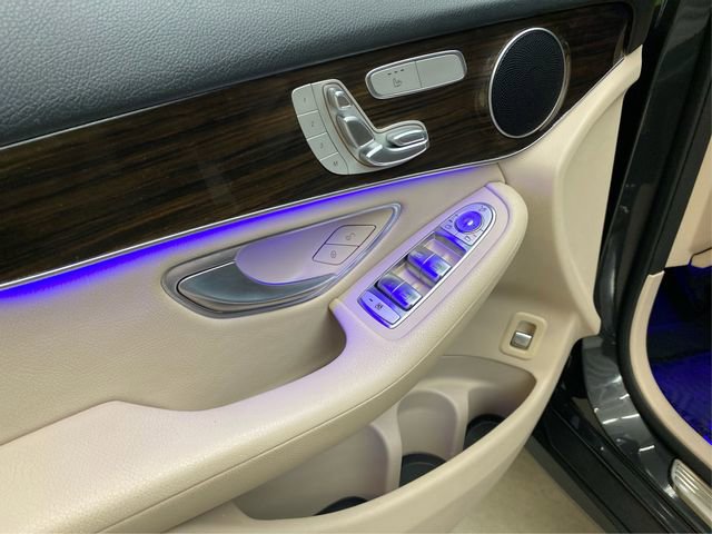 Used 2020 Mercedes-Benz GLC 300 4MATIC image 24