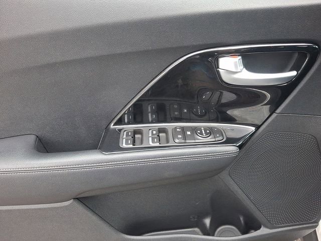 Certified 2022 Kia Niro LXS image 12