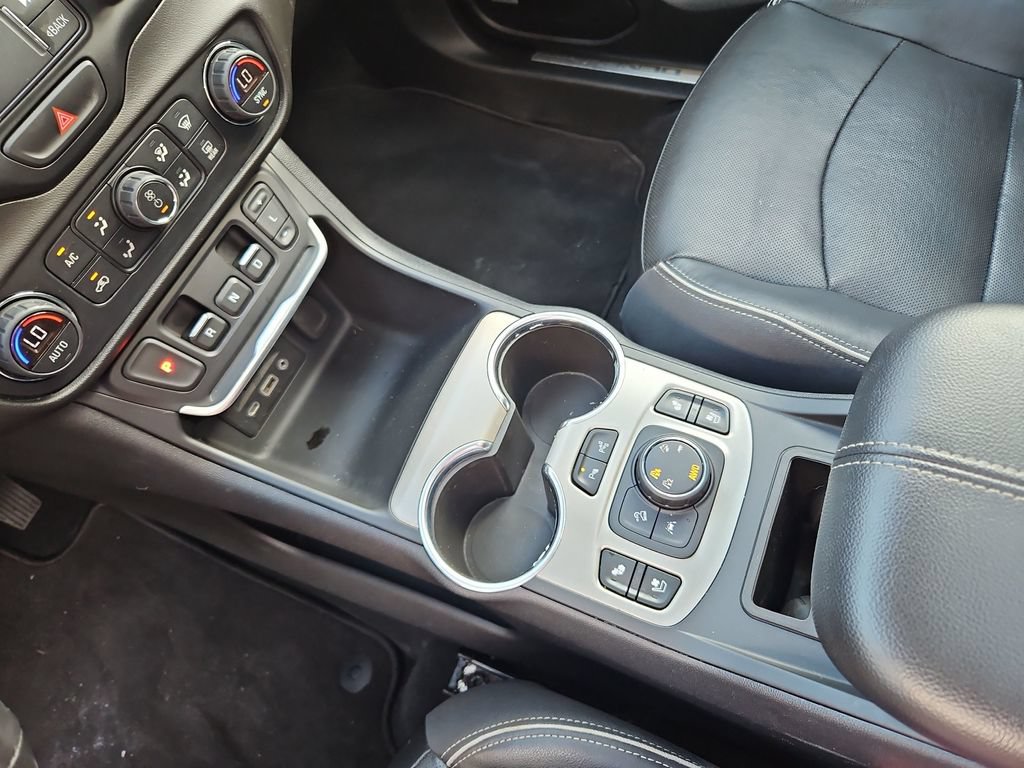 Used 2020 GMC Terrain Denali w/ Denali Premium Package AWD/4WD image 19