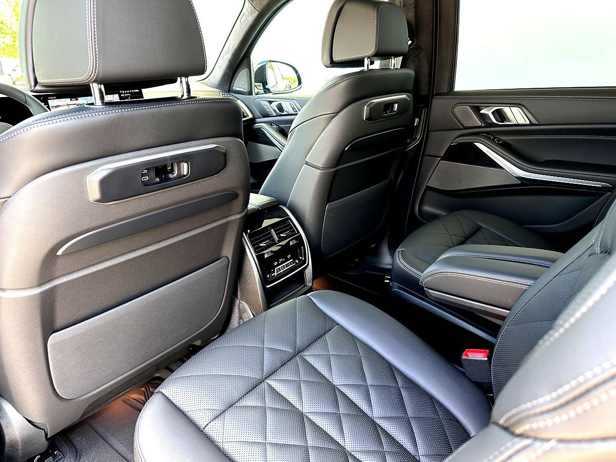New 2026 BMW X7 xDrive40i w/ M Sport Package image 19