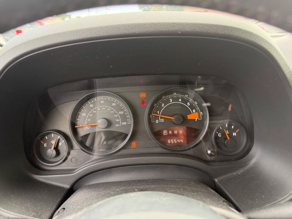 Used 2014 Jeep Patriot Latitude AWD/4WD image 20