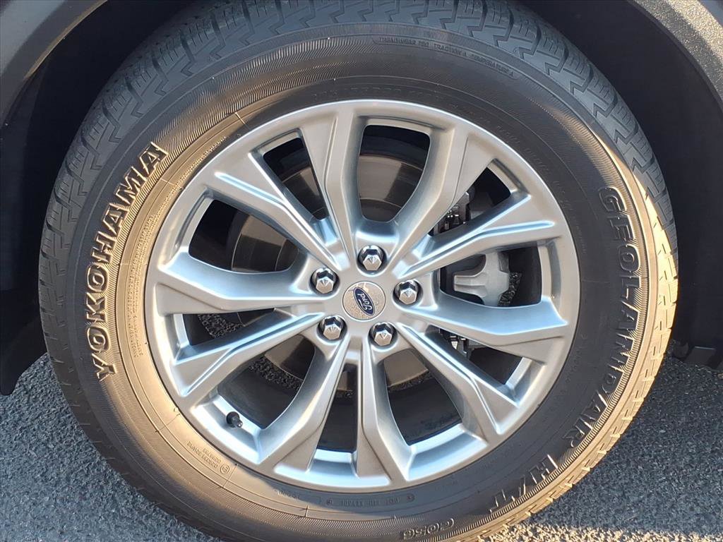 Certified 2020 Ford Explorer XLT w/ Equipment Group 202A image 8