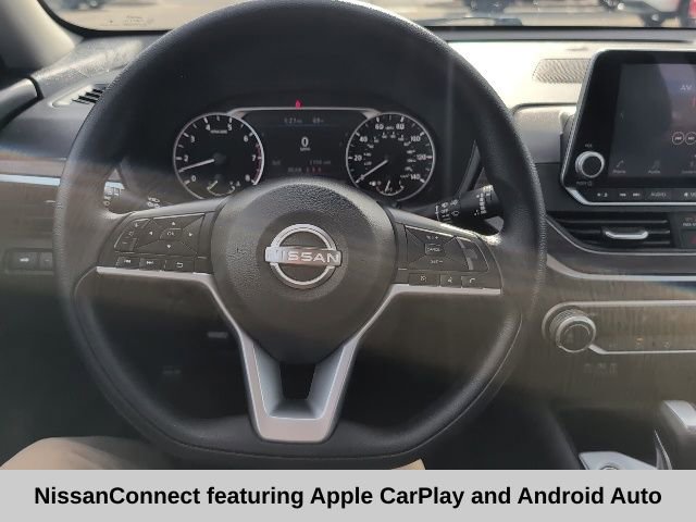 Used 2025 Nissan Altima 2.5 SV image 10