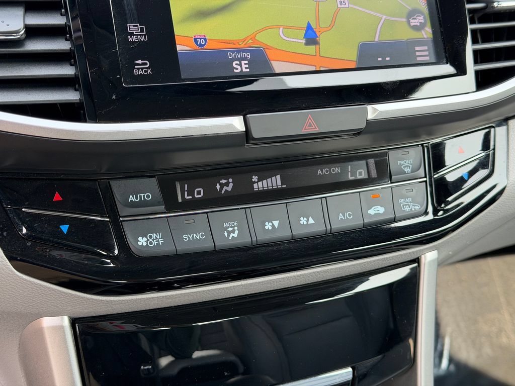 Used 2017 Honda Accord Touring image 30