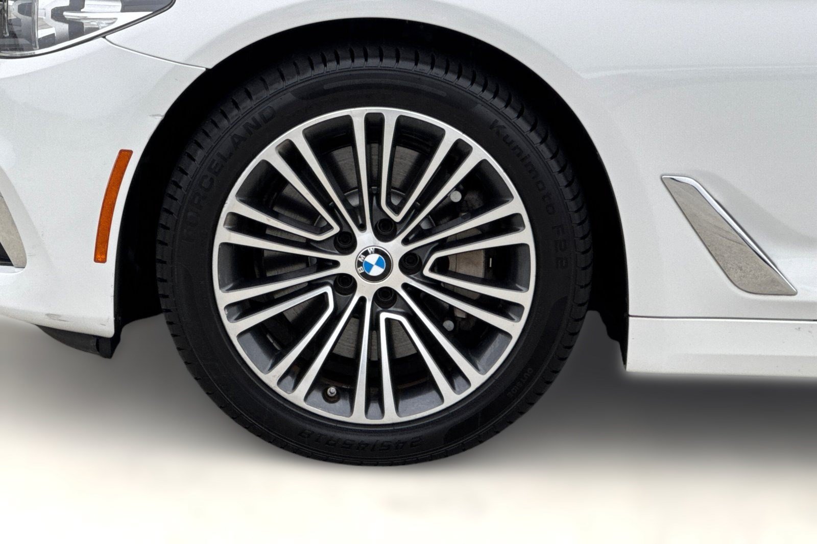 Used 2018 BMW 530i RWD image 11