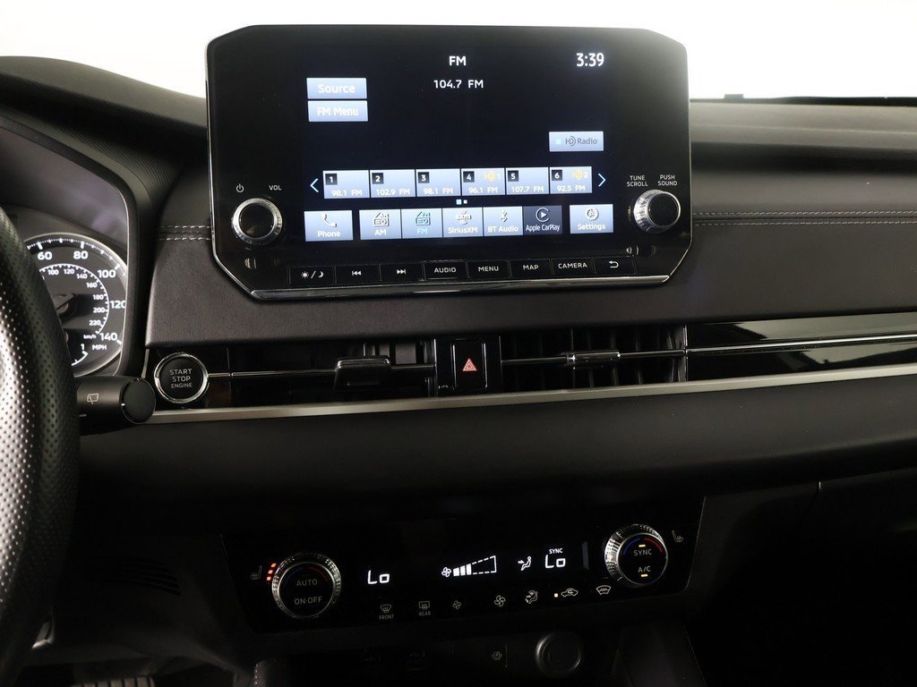 Used 2024 Mitsubishi Outlander SE Black Edition image 45