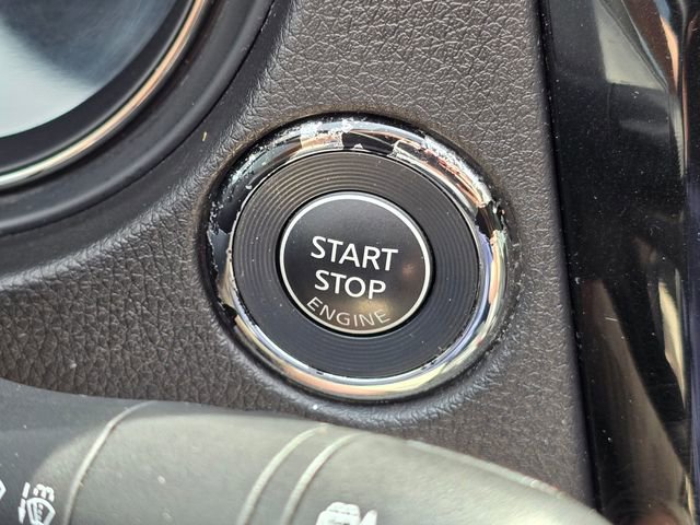 Used 2018 Nissan Rogue SV AWD/4WD image 36