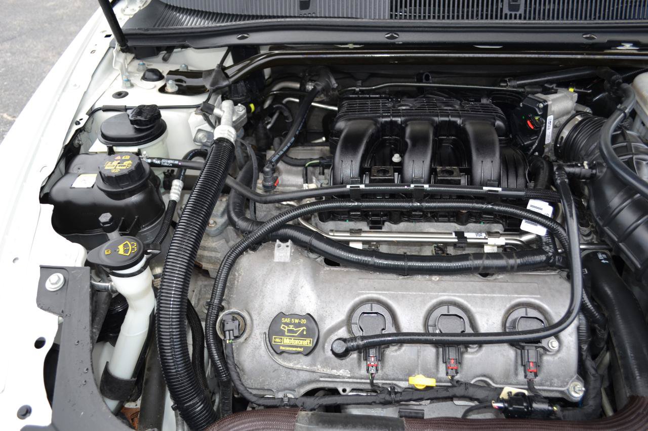 Used 2010 Ford Taurus Limited AWD/4WD image 58